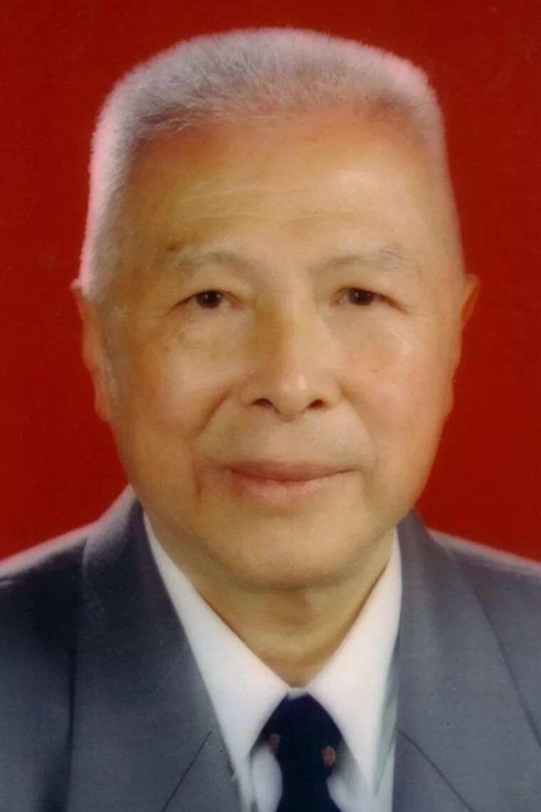 走近最美奋斗者为福师大陈征教授点赞