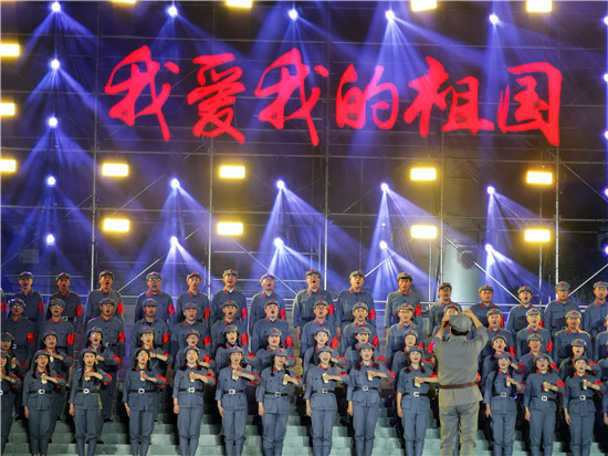 江苏省海安市举办社会各界群众庆祝新中国成立70周年联欢晚会 图3