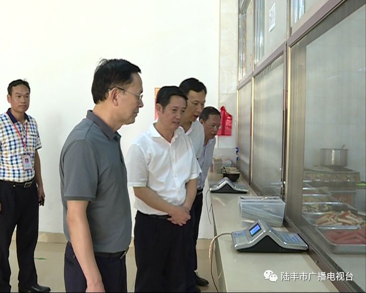 9月27日上午,汕尾市人大常委会常务副主任杨扬带领督导组一行到我市