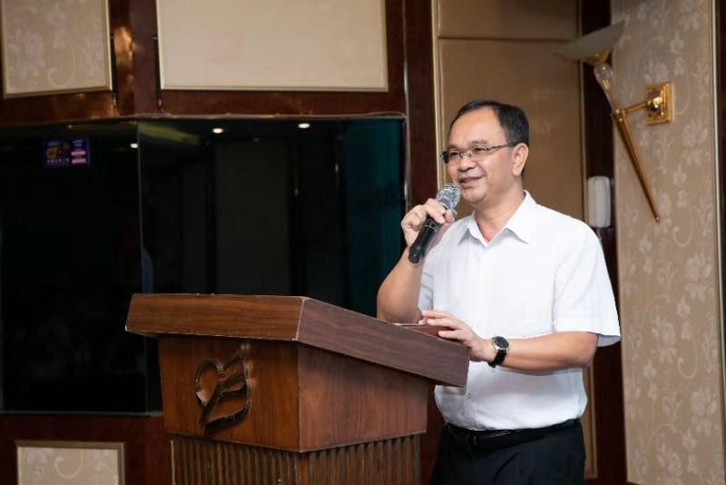 协会张世靖会长,珠海市卫健局医政科杨卫国科长,医师协会秘书长柯建厚