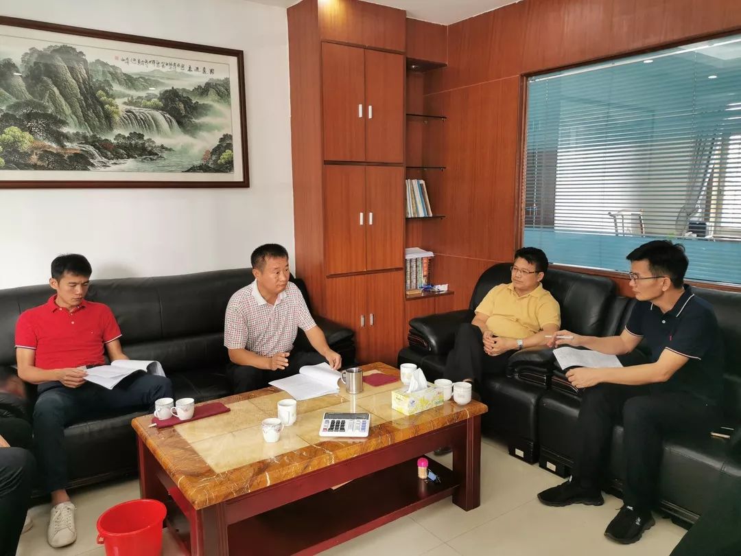 集团总校长李伟明,大岭山镇新风中学校区蔡建新校长,大岭山镇第二小学