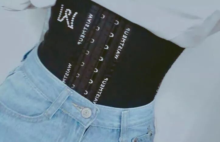 我这个懒人推荐了针对小肚腩的瘦腹丸,马上下单有没有,因为我买的束腰