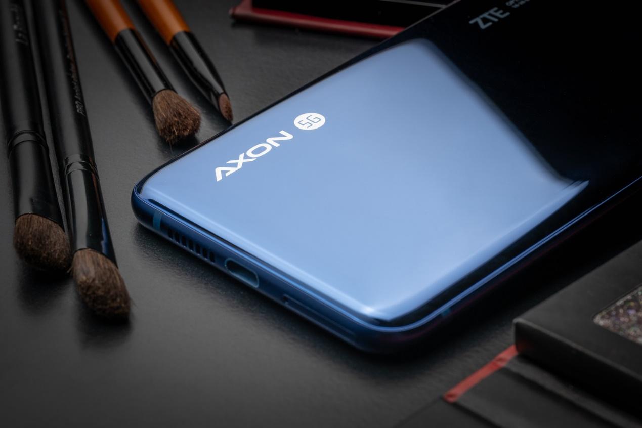 纵享灵动八曲面,中兴天机axon 10 pro 5g收割芳心