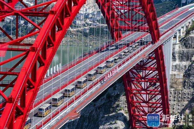 三峡长江大桥图片