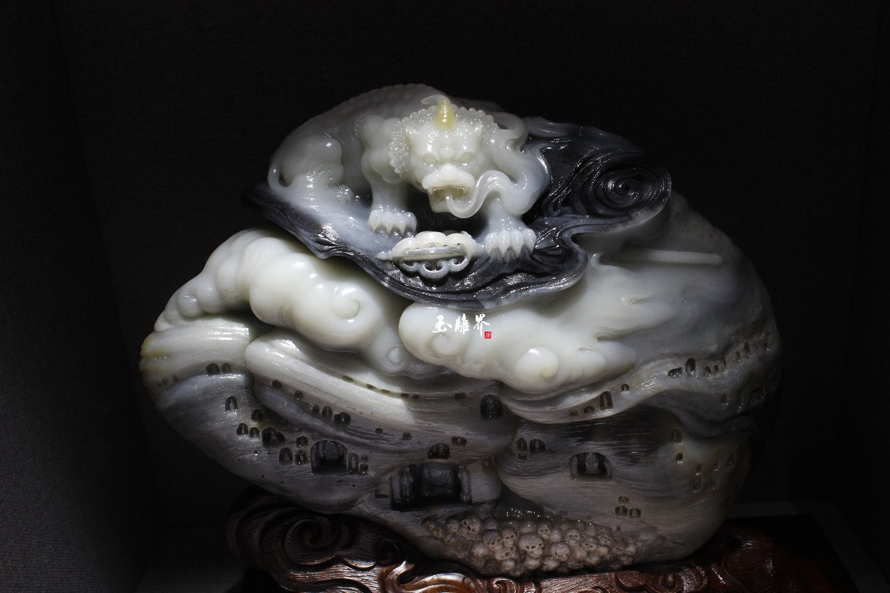 20公斤和田青花料玉雕师创作神兽谛听过程曝光