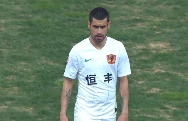 29岁贵州队外援戴帽,轰入赛季第10球_莫塔