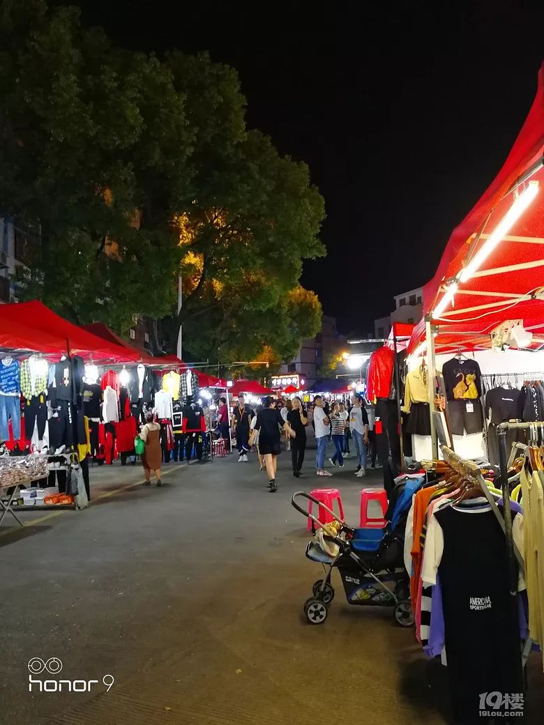 冷清的路桥街头夜市记忆中热热闹闹的场景不见了