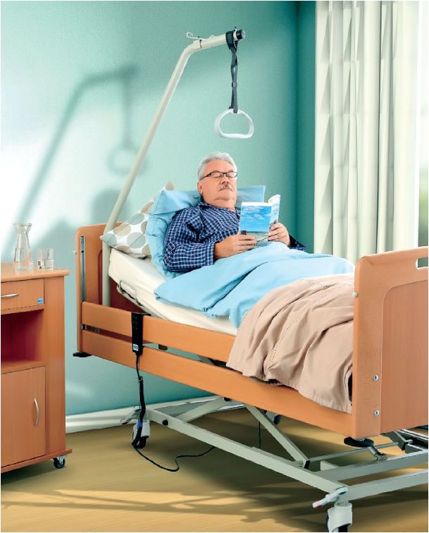 王亚菲更坚定了自己的追求——一定要为老人寻得一个称心如意的床具!