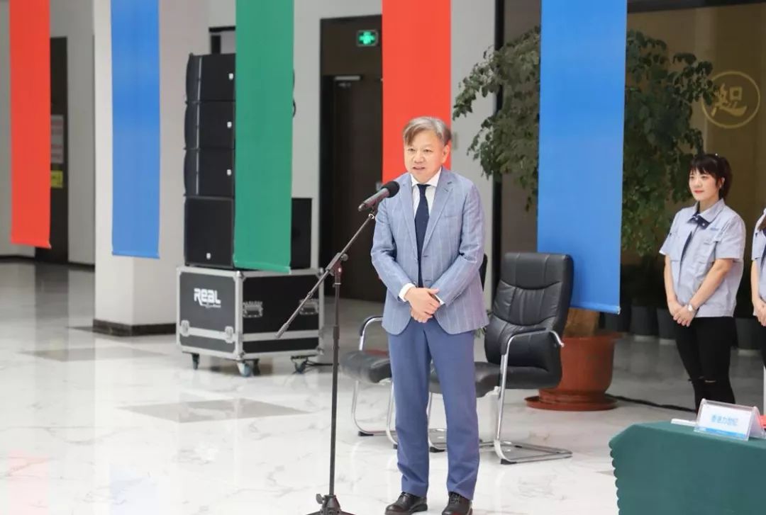 江苏金彭集团董事长鹿守光金彭集团董事长鹿守光在签约仪式上讲到,15