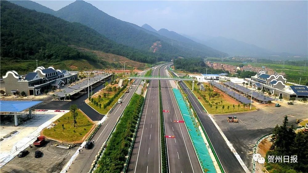 贺巴高速(钟山至昭平段)29日通车,乐业至百色高速公路预计年底通车!