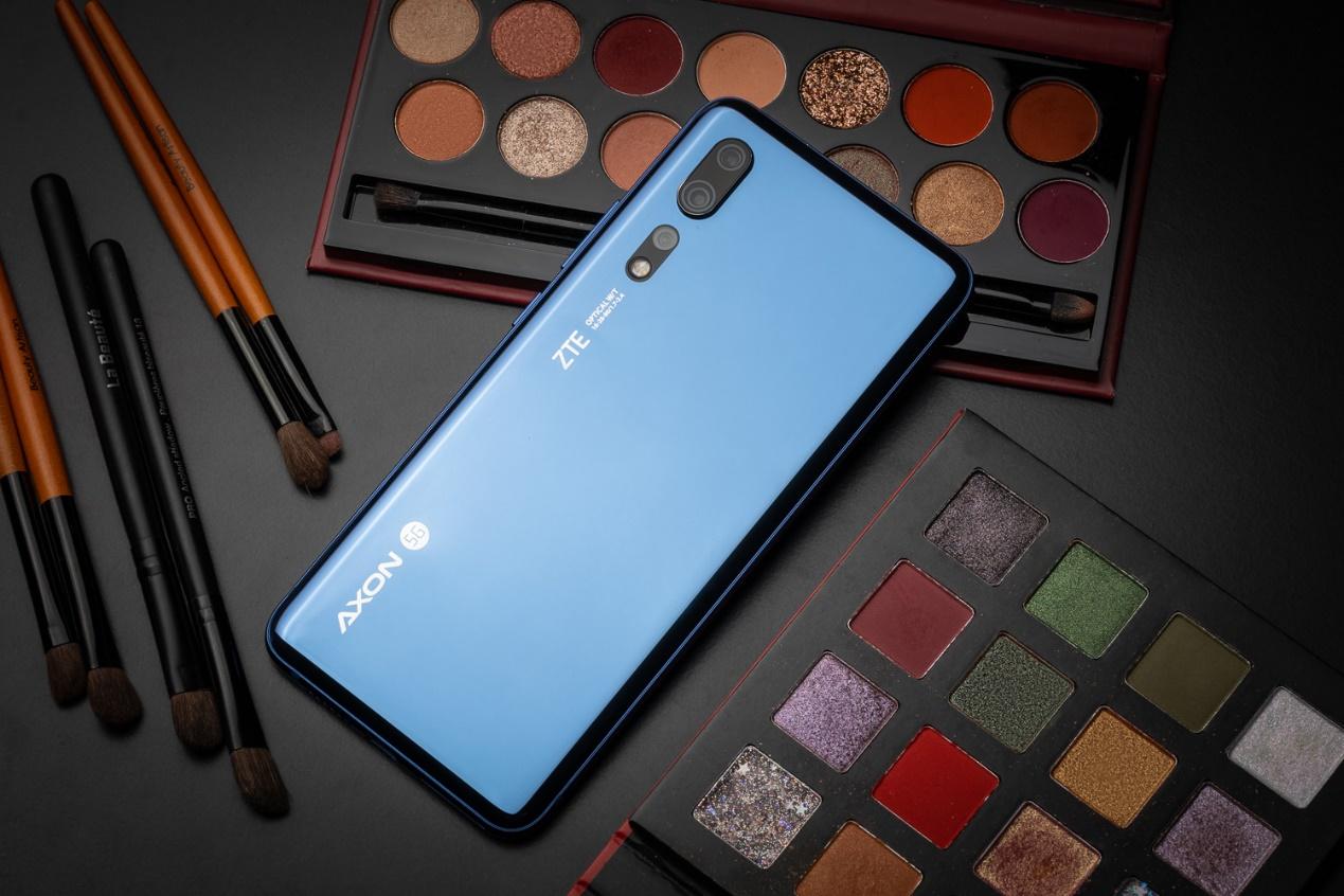 纵享灵动八曲面,中兴天机axon 10 pro 5g收割芳心