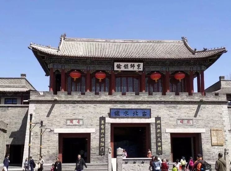 古代中国人为什么要在门上挂匾...._匾额
