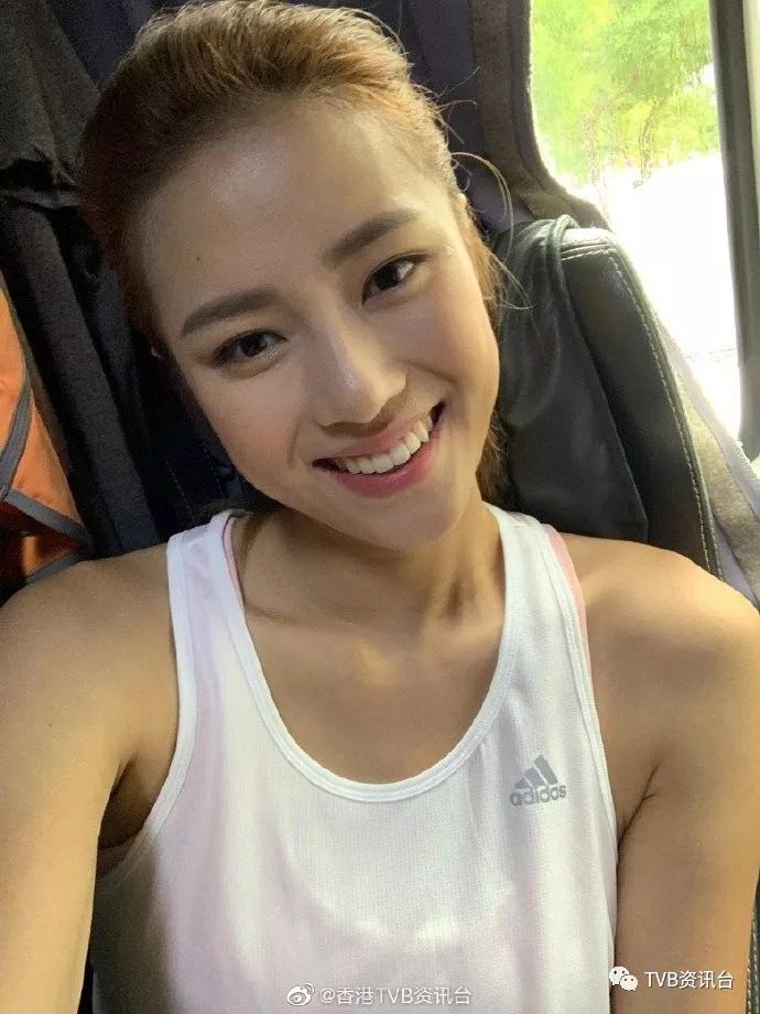 刘颖镟拍剧晒黑,狂搽防晒都没用!