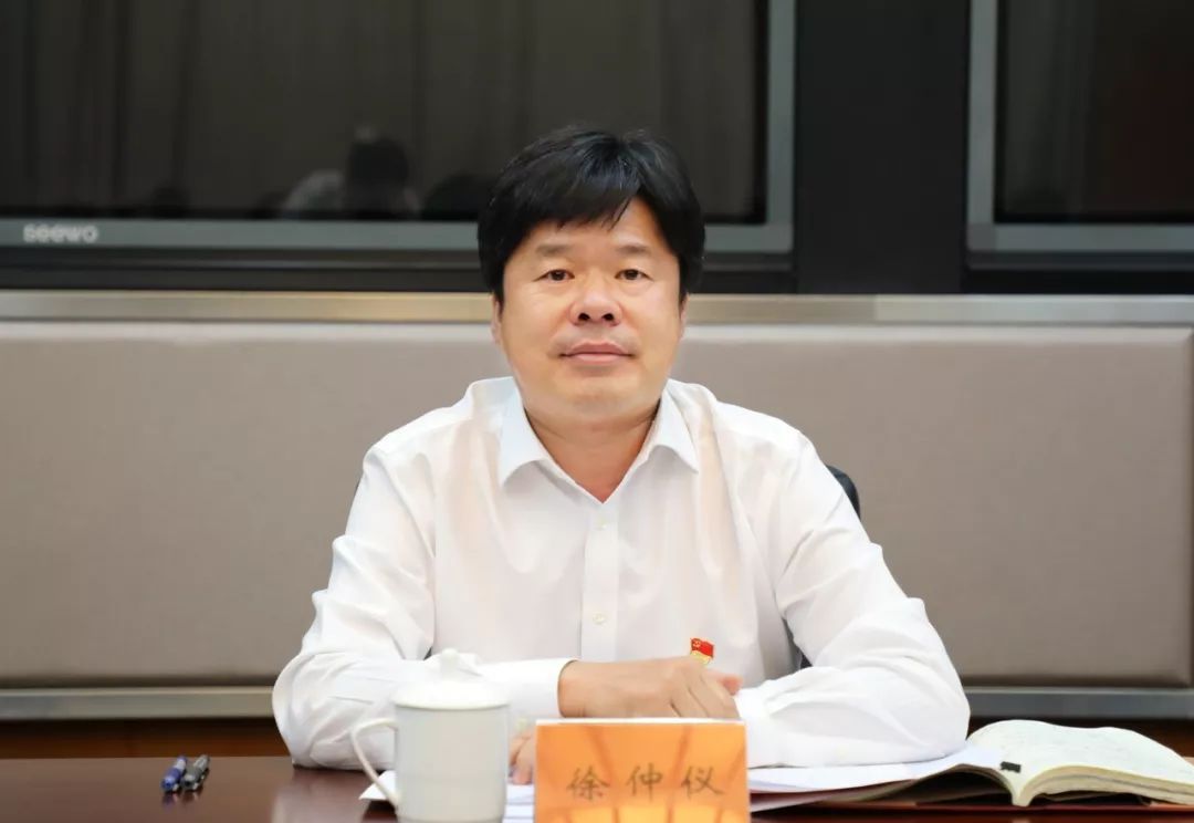 一巡回指导组组长刘斌到会指导,市委组织部常务副部长邱见春主持会议