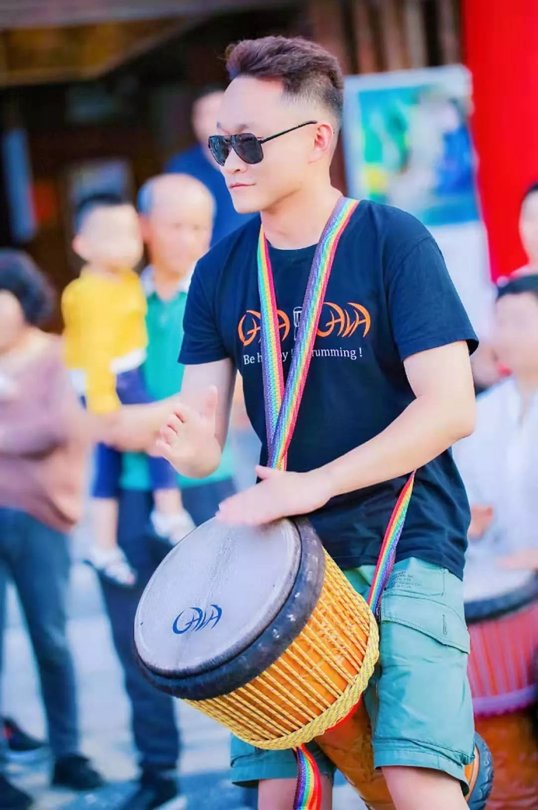 中国hi 鼓手"心灵陪伴"爱心公益组织形象大使及倡导发起人,历届中央