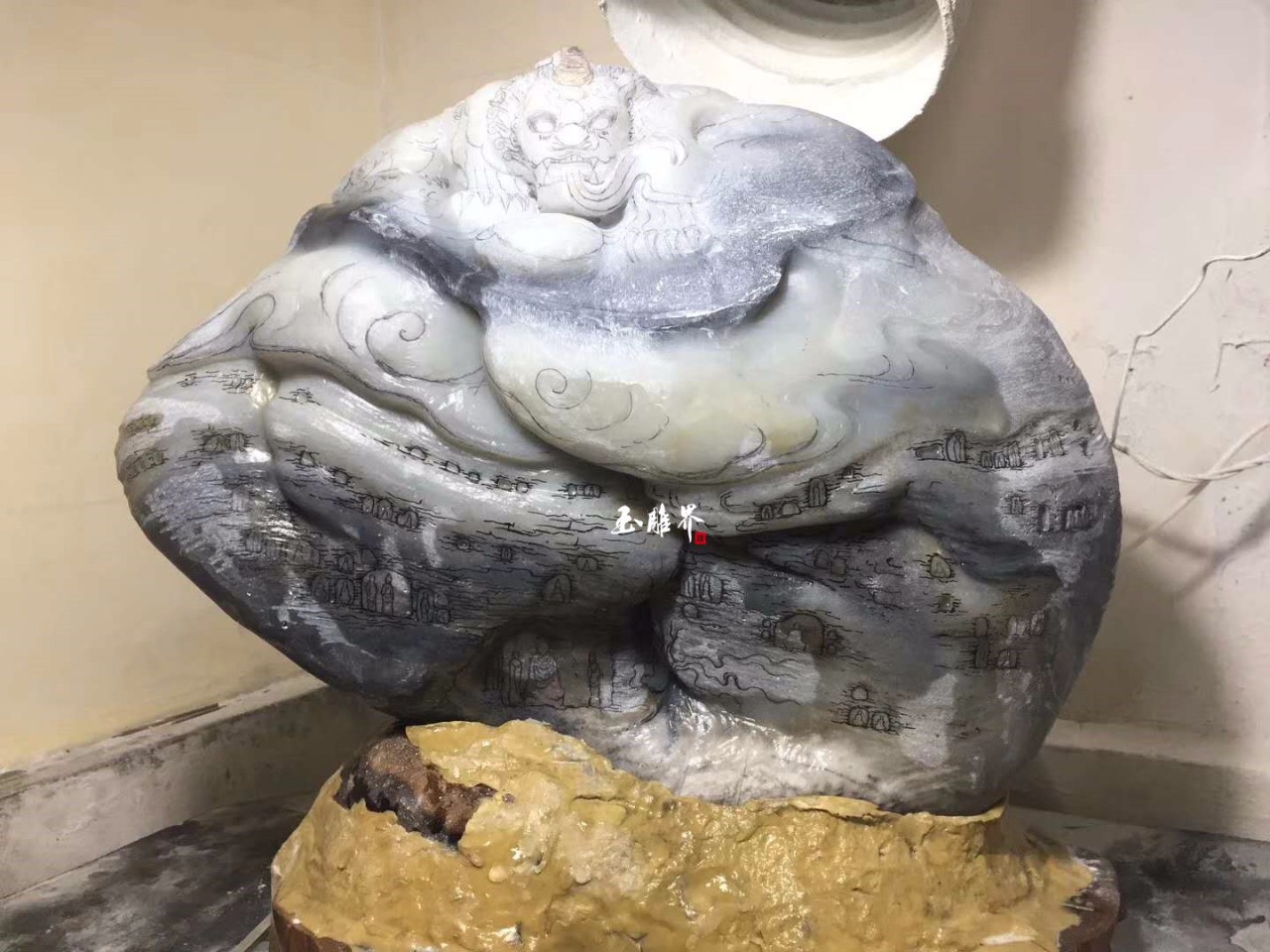 20公斤和田青花料玉雕师创作神兽谛听过程曝光