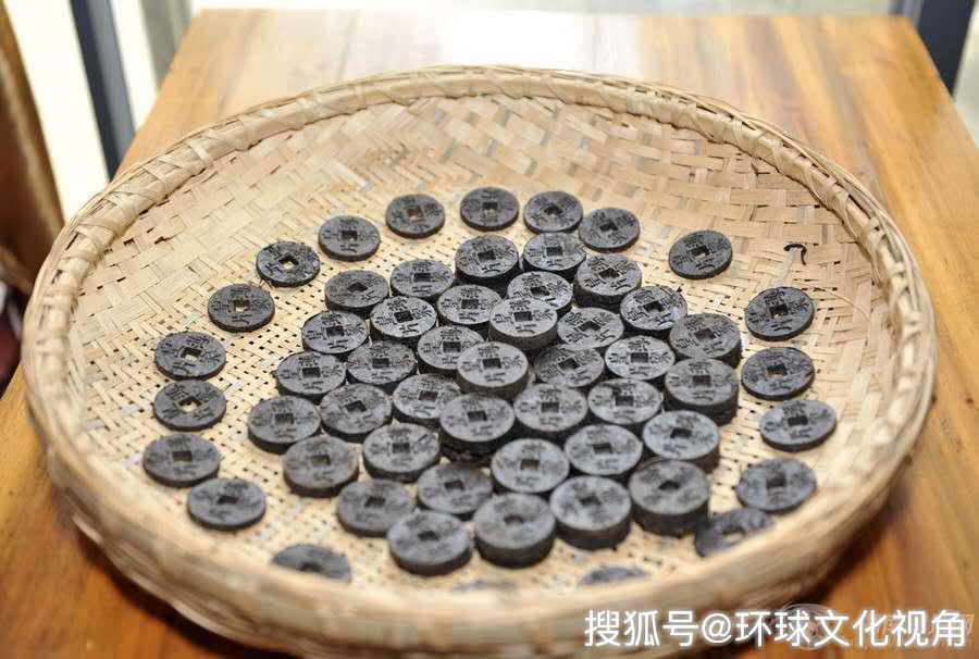 黑茶发源地渠江镇有个热爱黑茶和书法的副镇长!_苏志中