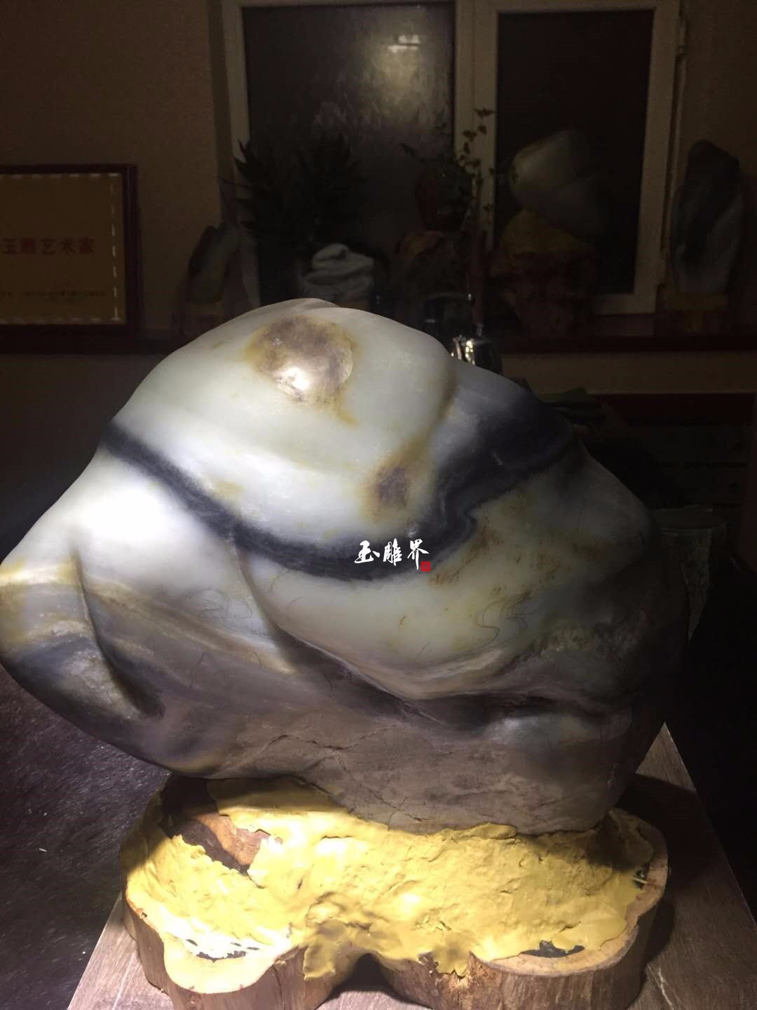 20公斤和田青花料玉雕师创作神兽谛听过程曝光