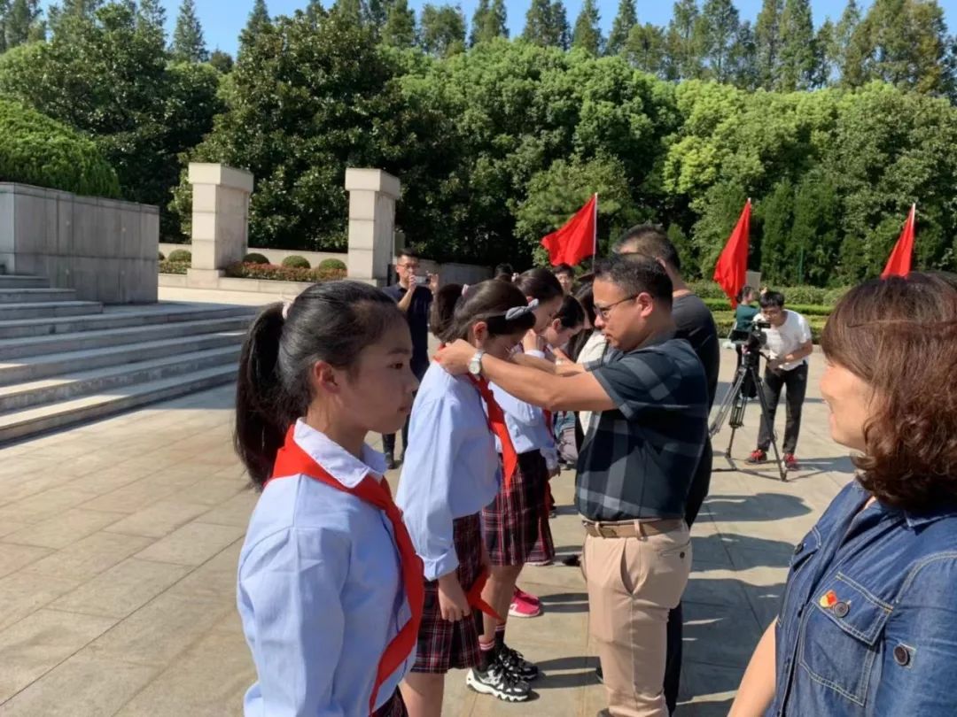 主题教育高东学区举行不忘初心牢记使命主题教育活动