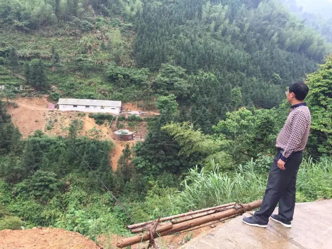 宁远这个村的书记干的好事被曝光来看他都做了些什么