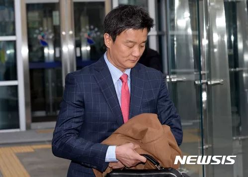 被前夫勒索70亿,又被指控滥用禁药,爱情童话一定要以狗血结尾吗?_李富