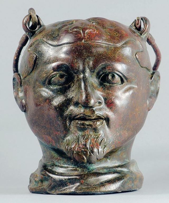 原创欧洲发现1800年前黄铜人头罐外形像哪吒推测为古代拳击手