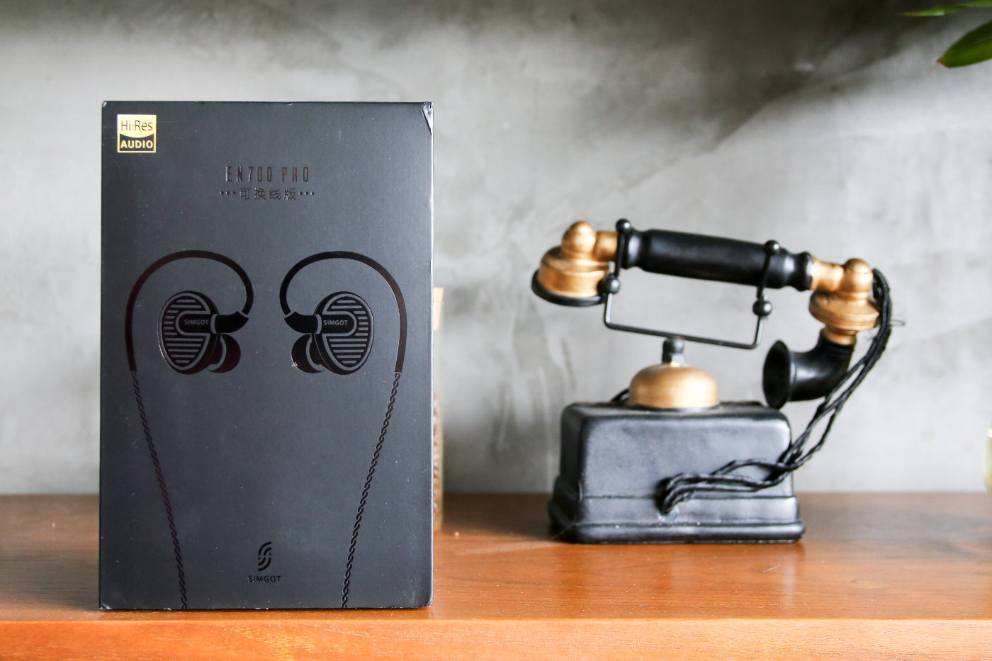 千元耳机种草铜雀en700pro红蓝拼色款