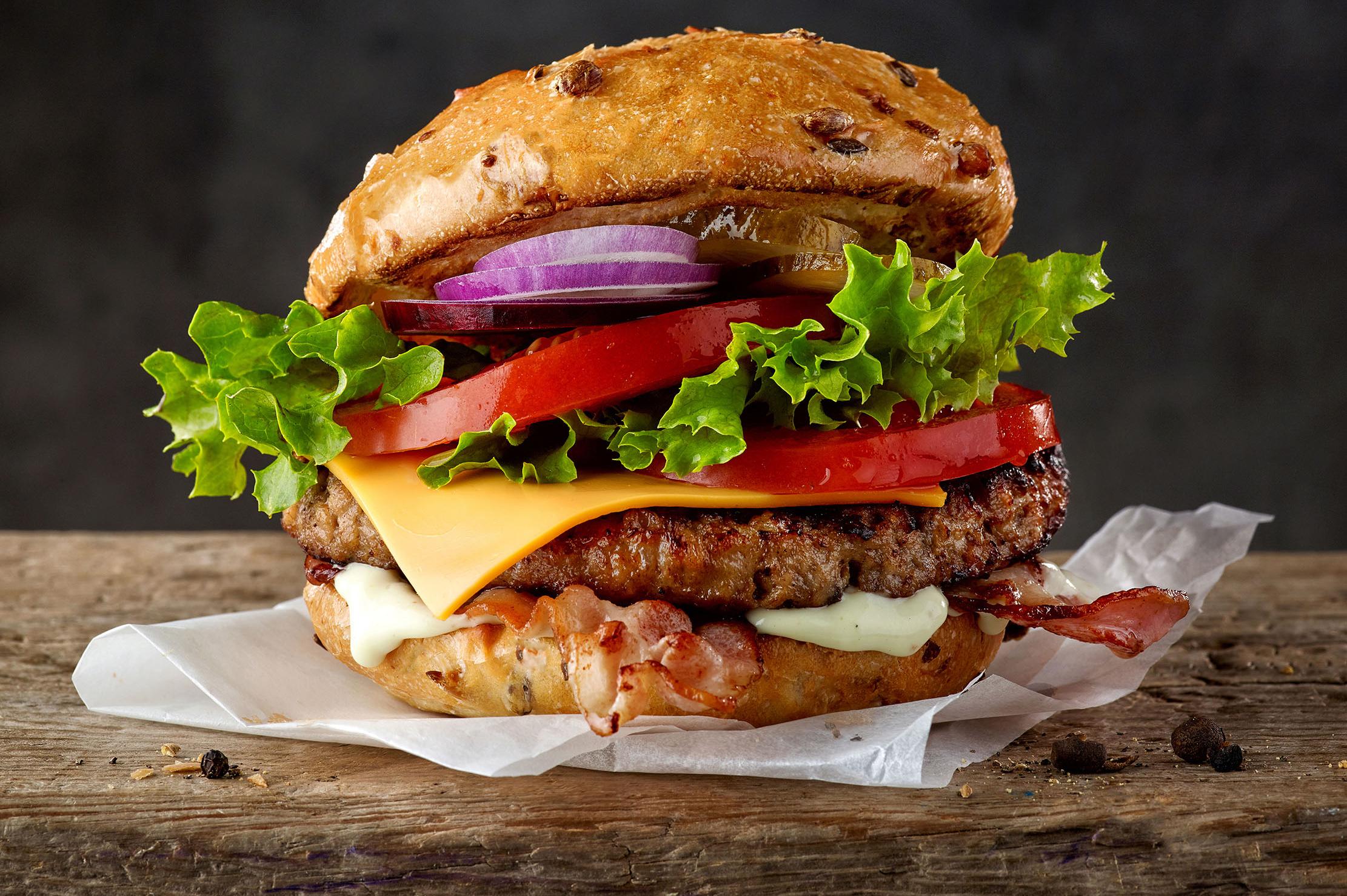 卡罗兰汉堡尽显卡罗兰热辣风情