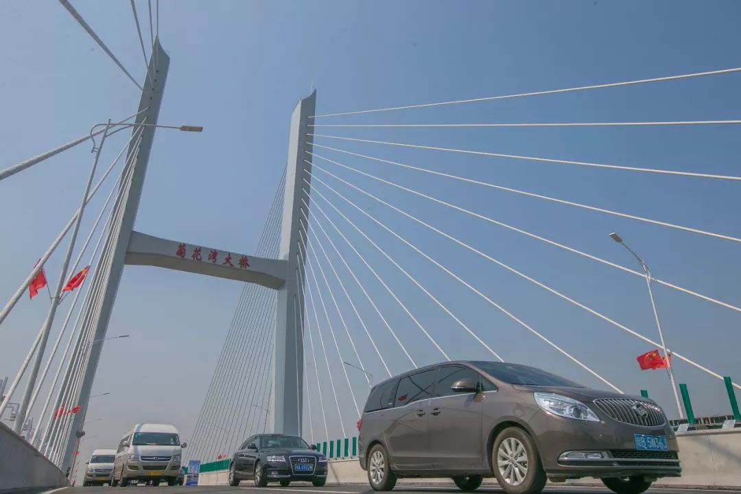 菊花湾大桥主线通车!勒流到佛山新城车程缩短到5分钟