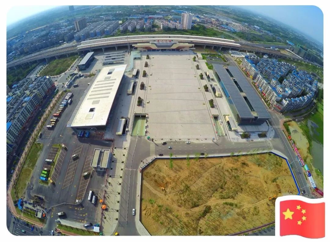 泸州港▲泸州港集装箱多用途码头▲宜宾港▲宜宾港▲广元港▲俯瞰广元