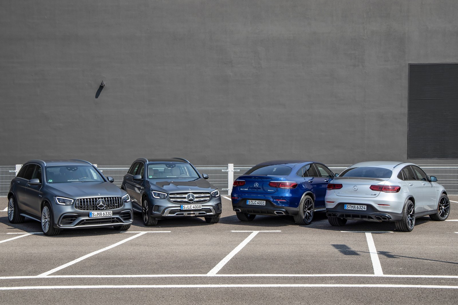 既要家族化又要避免套娃 从新款glc看奔驰suv家族设计演进