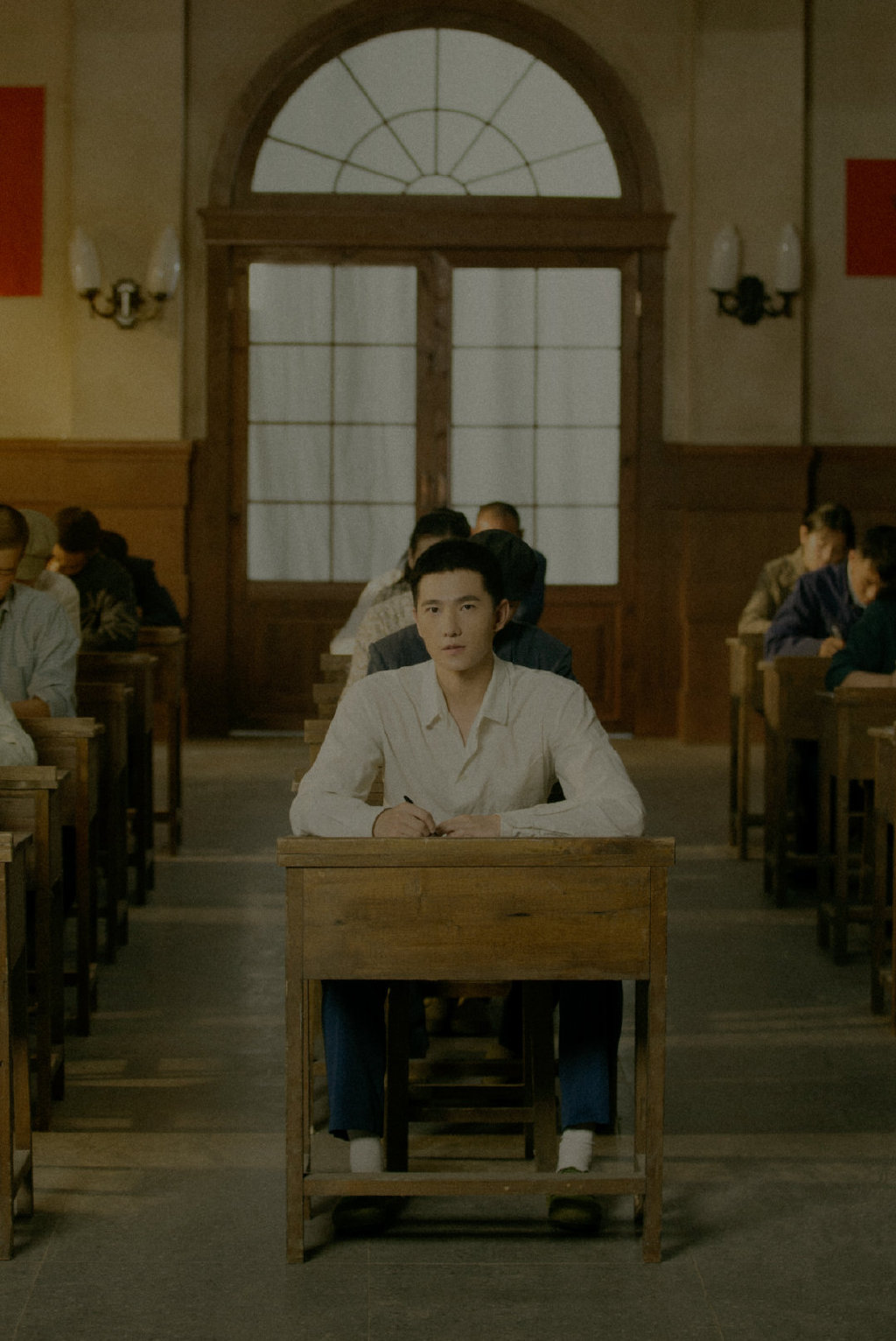 杨洋70年我是主角剧照公开以不同角色感知70年岁月沉淀