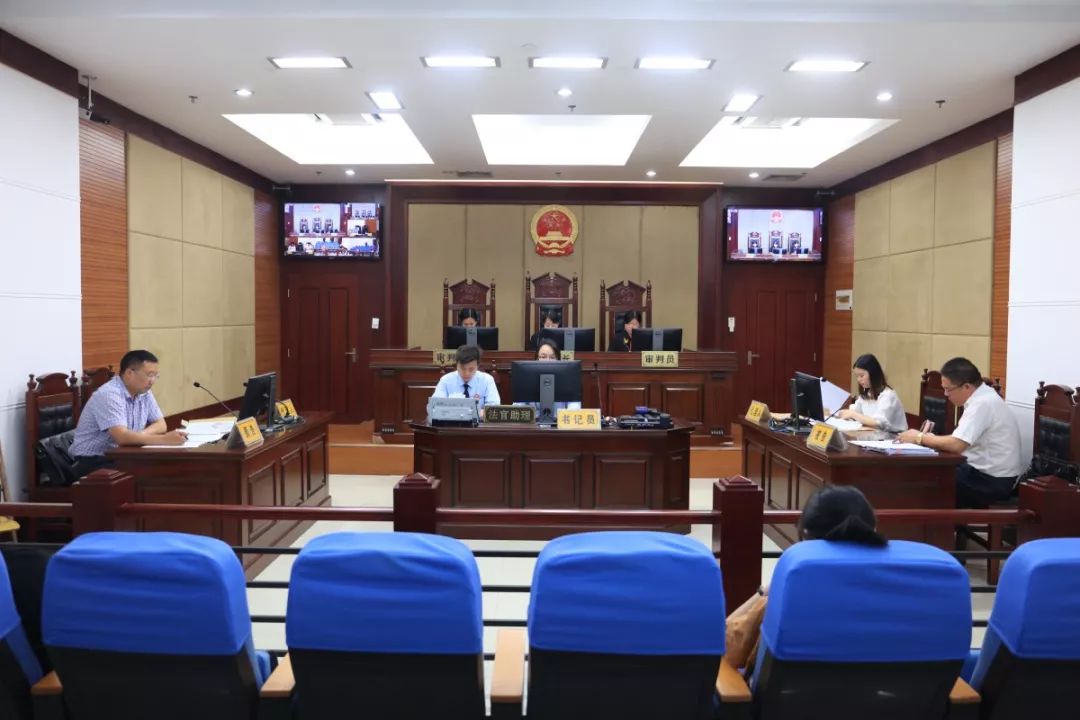 严重刑事犯罪分子宣判大会刑事审判02>>>现在的立案大厅>>>早期深入