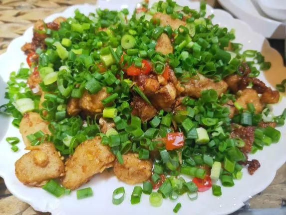 【皮蛋瘦肉粥】粥里加了油条是真的爱了,比较清淡,胃口不好时可以点一