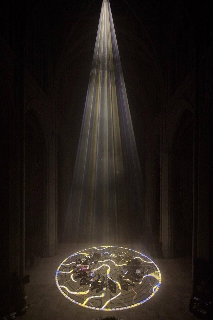 神说要有光于是就有了光看艺术家如何把光玩进教堂