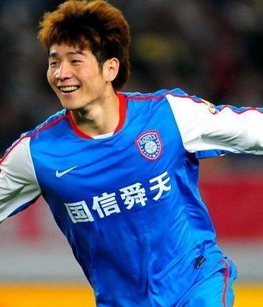 刚刚开场吉翔就打进了一球,后来根据回放,吉翔这个进球仅仅耗时了7