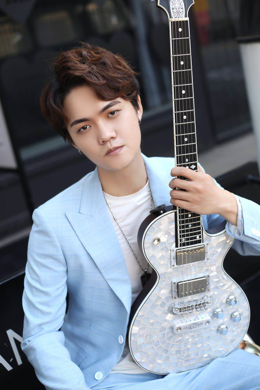 抽烟抽骆驼歌曲介绍，抽烟抽骆驼粤语什么歌