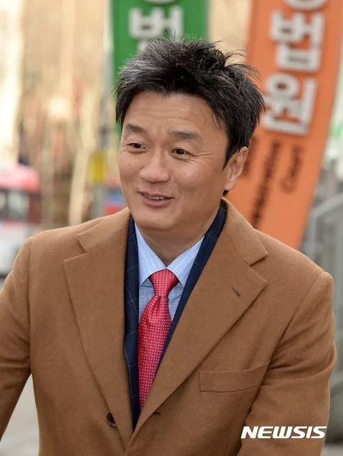 被前夫勒索70亿,又被指控滥用禁药,爱情童话一定要以狗血结尾吗?_李富