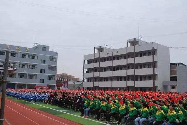 通江三中学校图片图片