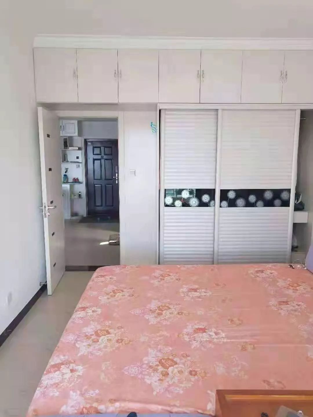 02出售富达山庄住房一套,两室两厅一卫,88平,精装修,中间楼层,带地下