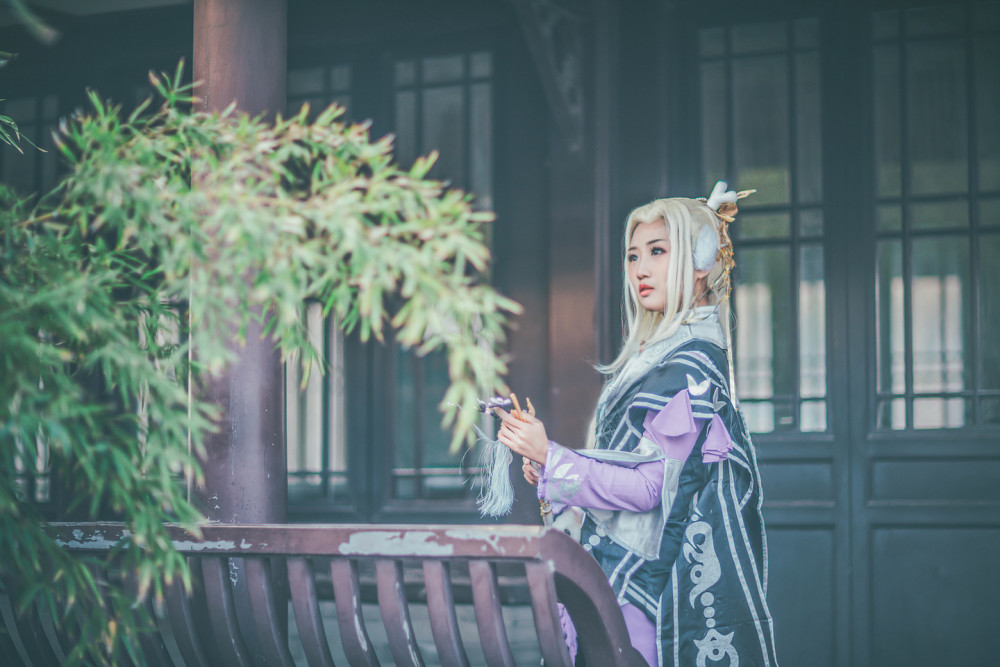 剑网三:朔雪万花萝莉,伞非常的好看