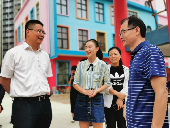 政府副州长沈翔同志赴岑巩县第二幼儿园调研,岑巩县委副书记周友红,县