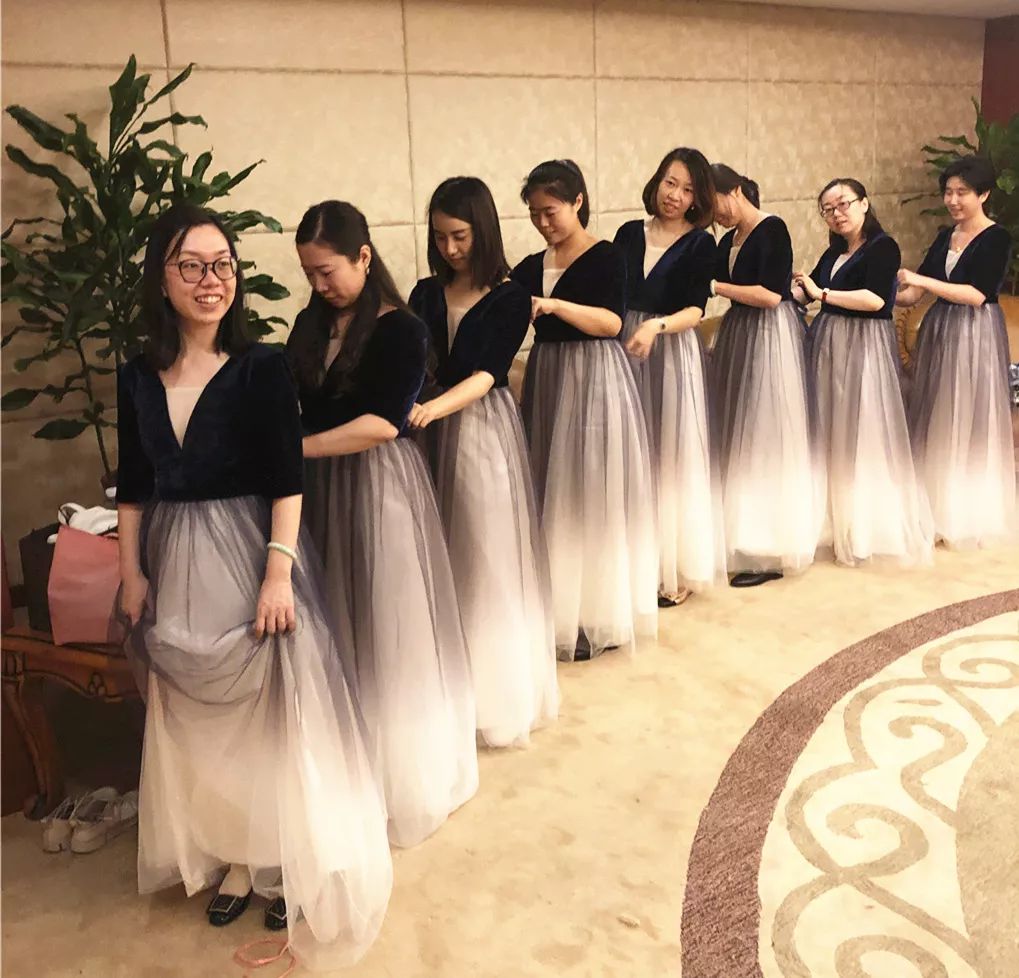 喜讯互金渠道联队勇摘集团歌咏展演最佳合唱奖