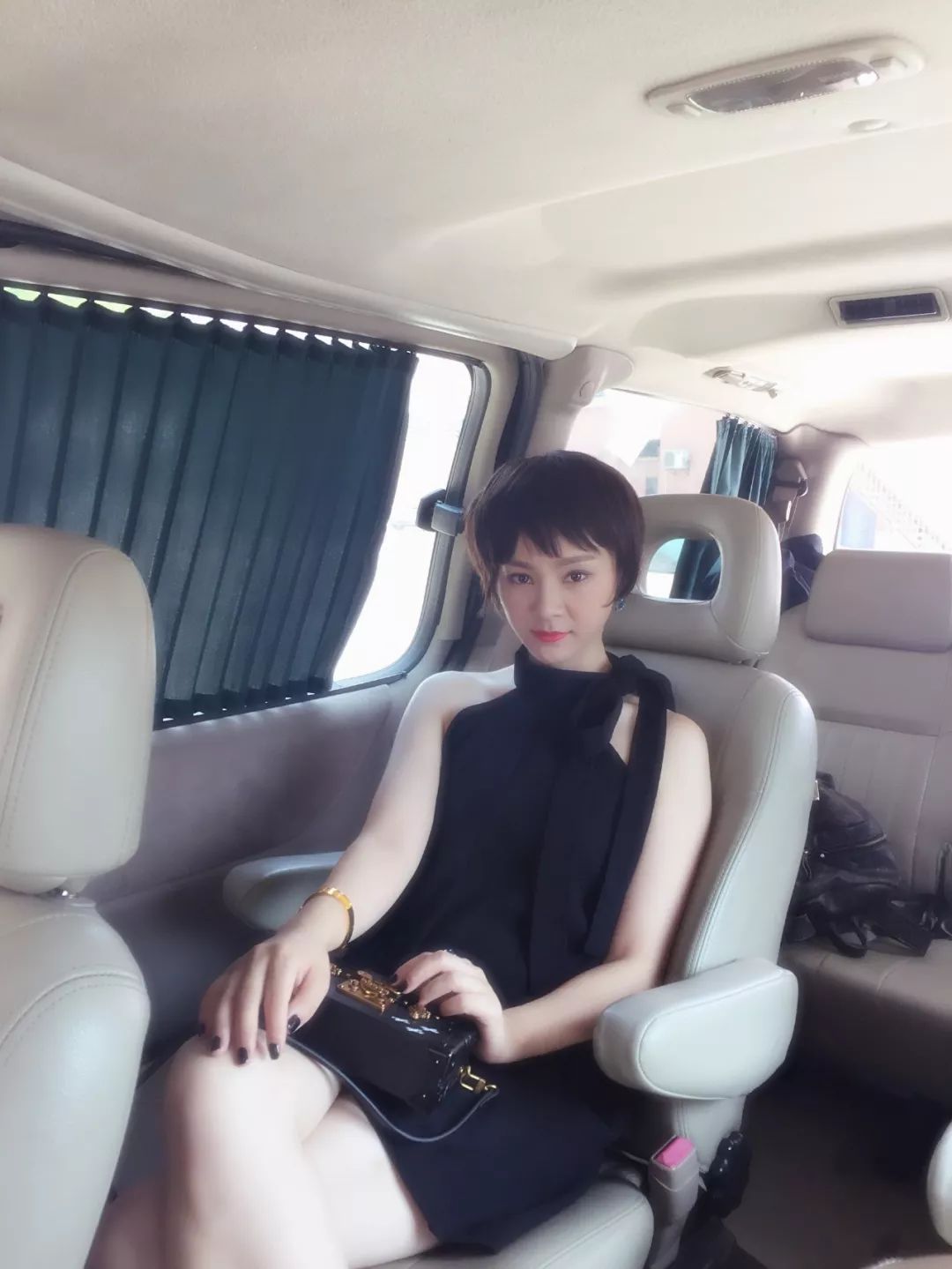 《爱你是最美的时光》上线 尔玛依娜演绎浪漫爱情