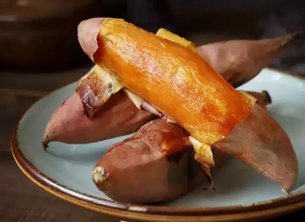 蒸着吃,煮着吃,煎着吃,烤着吃,站着吃,躺着吃,边河蜜薯即刻满足你的