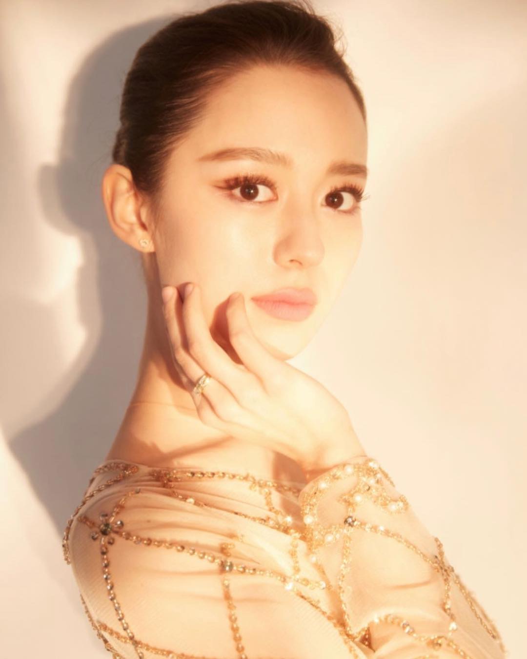 朗朗老婆吉娜爱丽丝才艺双全漂亮身材又好