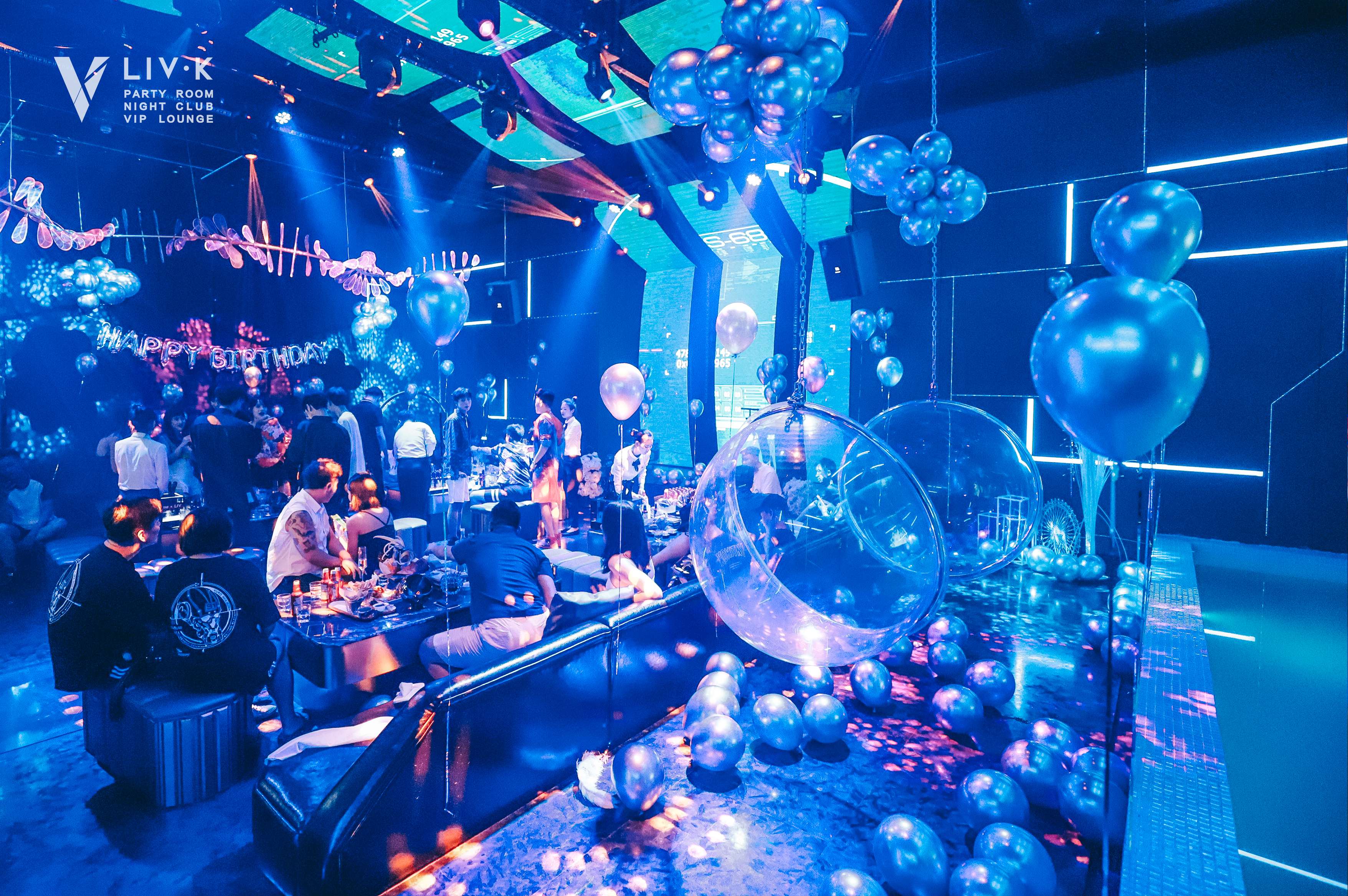 livk为重庆人带来supremeliv世界级潮趴