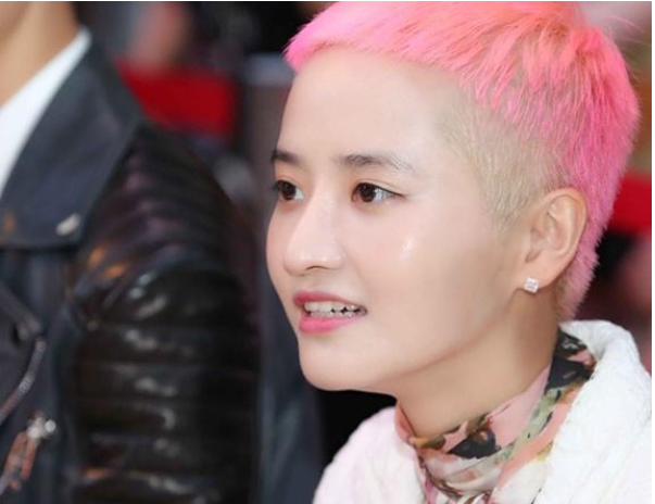 老板斥8亿低调生产,女儿却在娱乐圈炫富?_蒋建琪