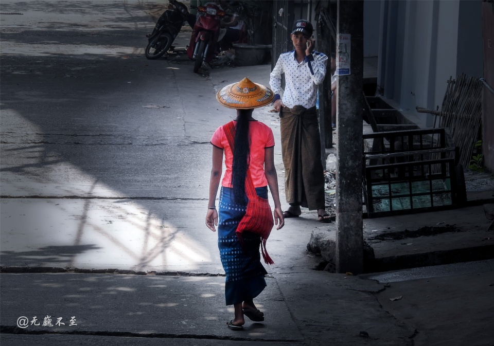 原创缅甸产美玉仰光出美女街拍形形色色的缅甸美女