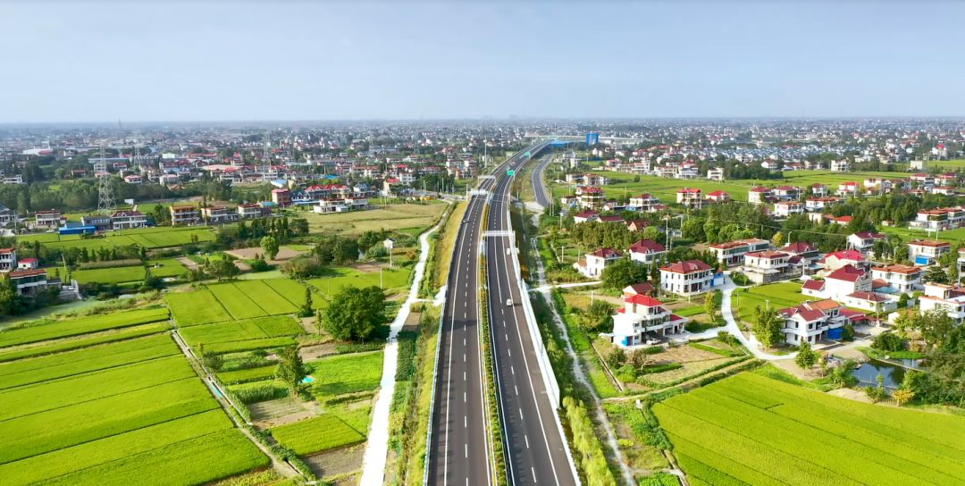 锡通高速南连接线锦丰收费站至三兴收费站路段正式开通
